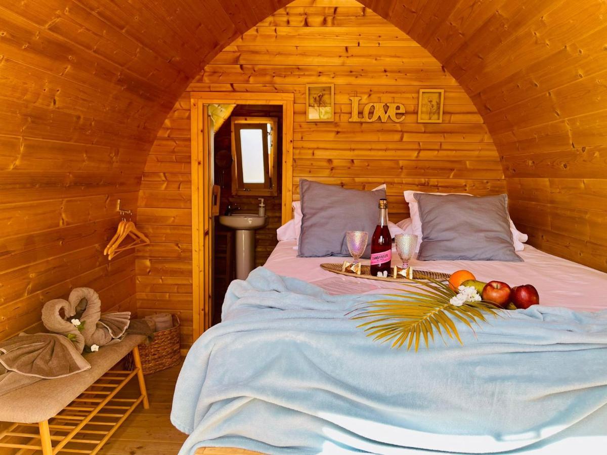 Lykke Suite Spa Sauna Piscina Y Jardin Buzanada Exteriör bild