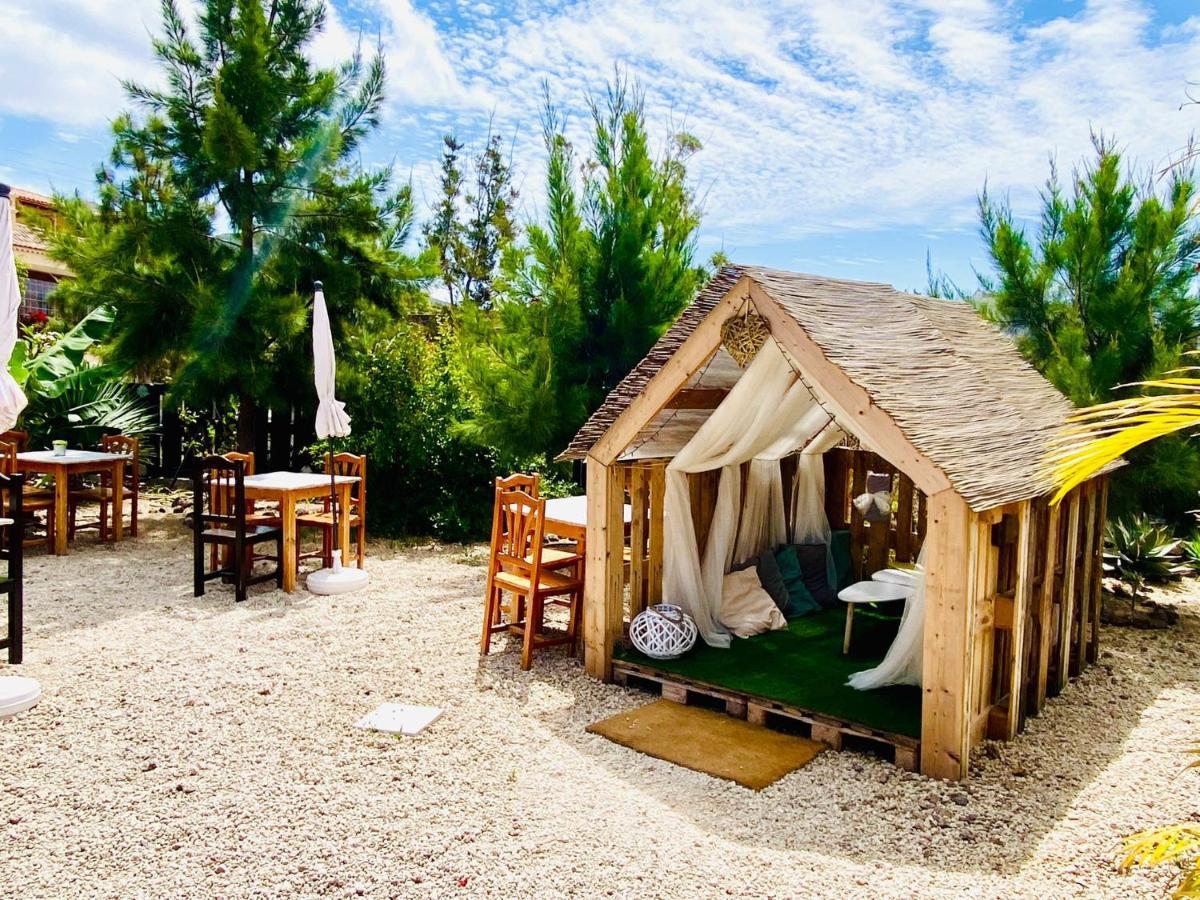 Lykke Suite Spa Sauna Piscina Y Jardin Buzanada Exteriör bild
