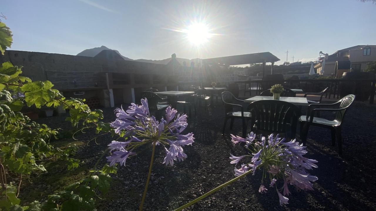 Lykke Suite Spa Sauna Piscina Y Jardin Buzanada Exteriör bild